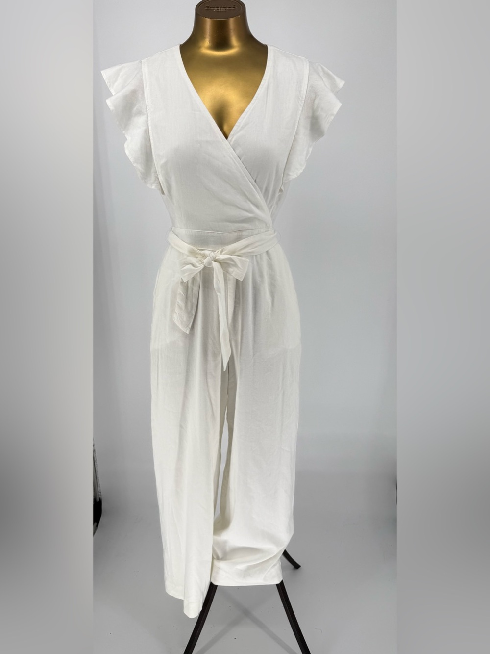 White House Black Market White Linen Wrap Jumpsuit with Tie Waist Size 0